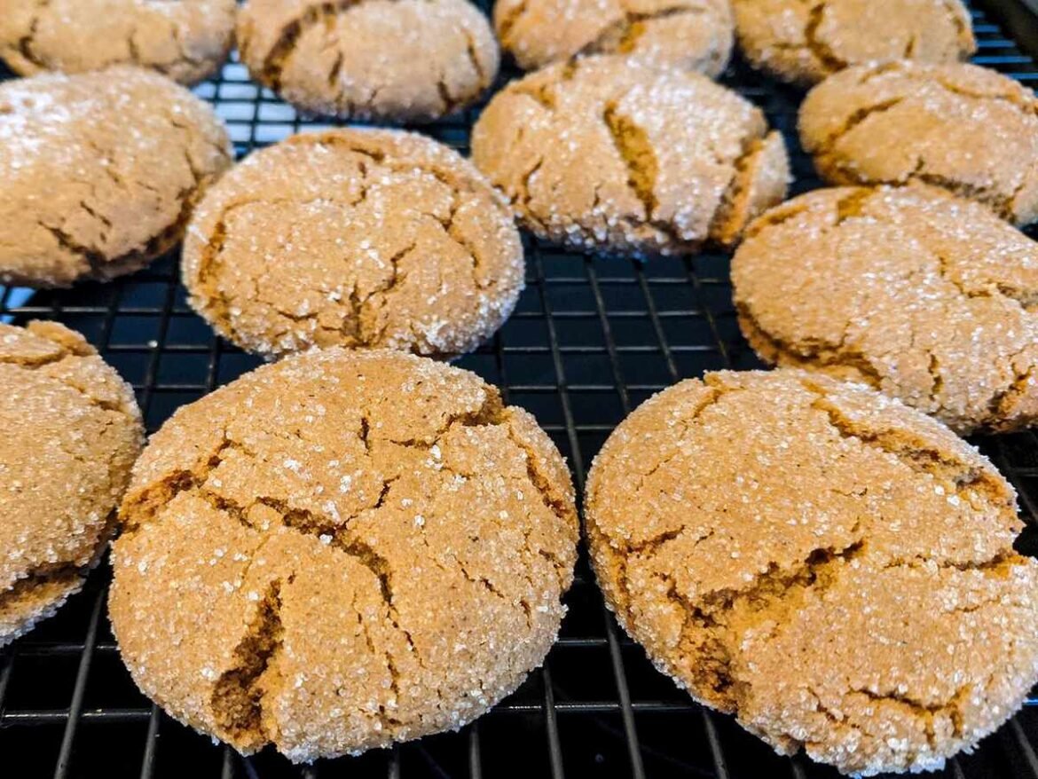 Soft Molasses Cookies